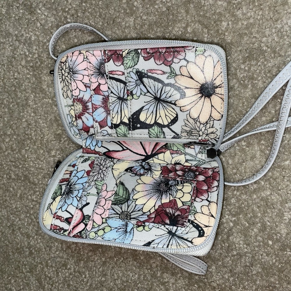 Sakroots Artist Circle Floral‎ Butterfly Smartphone Crossbody Wallet Wristlet - Picture 3 of 4